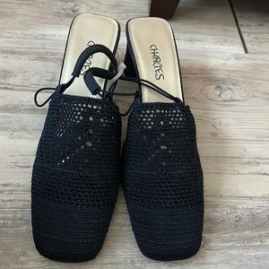 charlis sandals new size 10